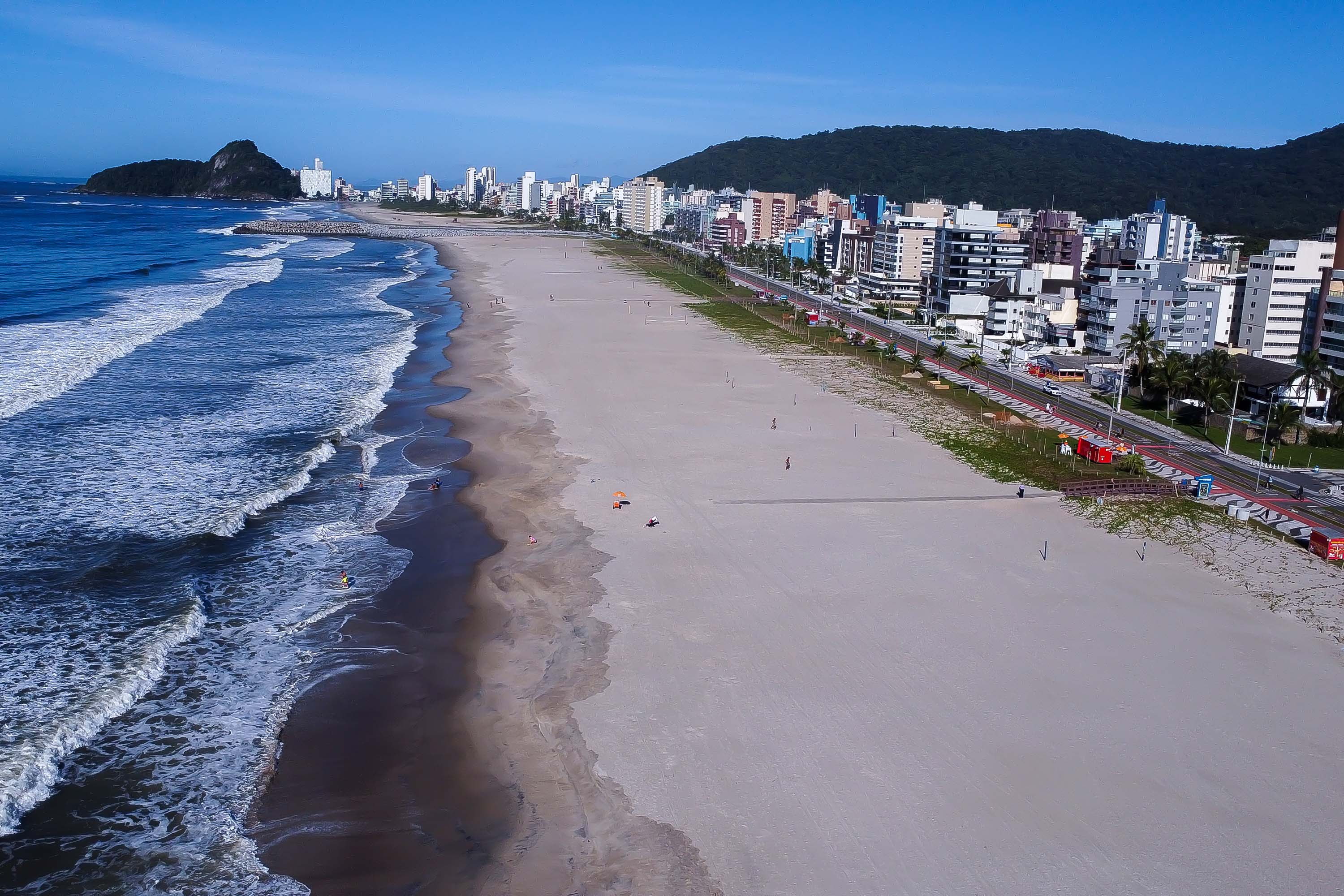 Visão panorâmica do Município de Matinhos, no litoral paranaense