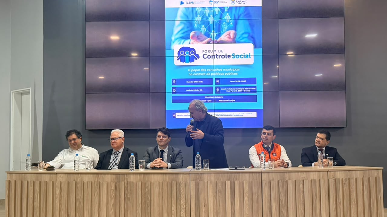 O presidente do TCE-PR, conselheiro Ivens Linhares, na abertura do Fórum de Controle Social de Cascavel